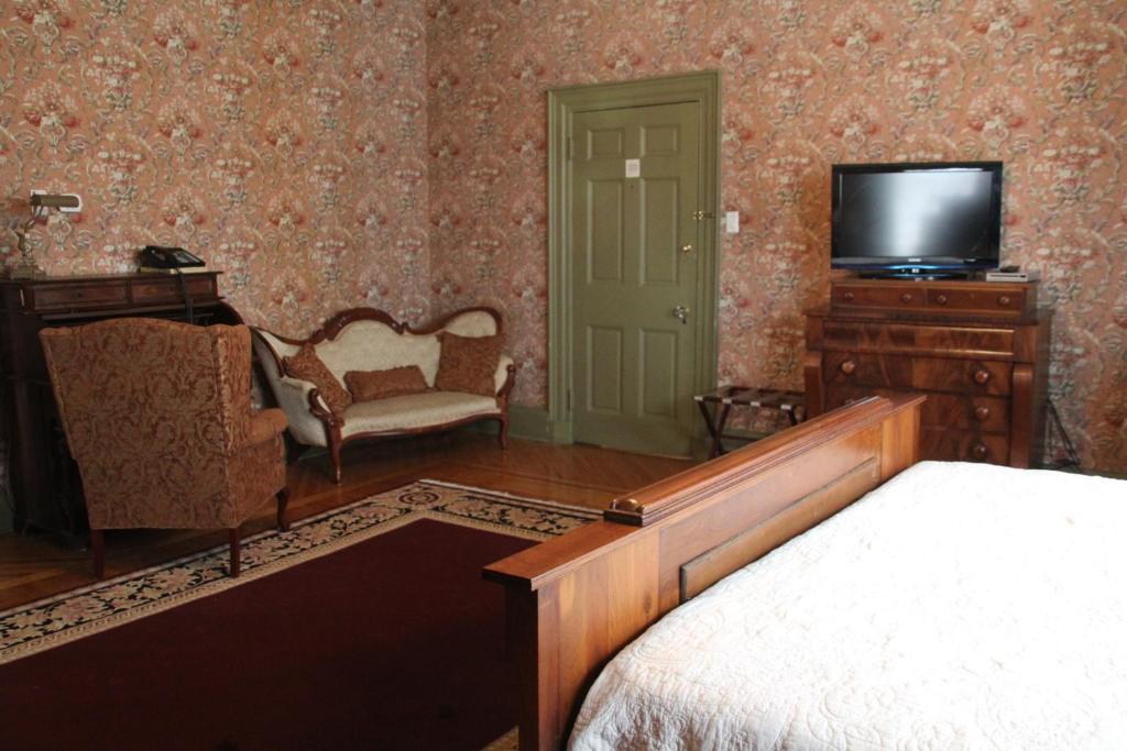 Fairholm Boutique Inns Σάρλοτ Τάουν Δωμάτιο φωτογραφία