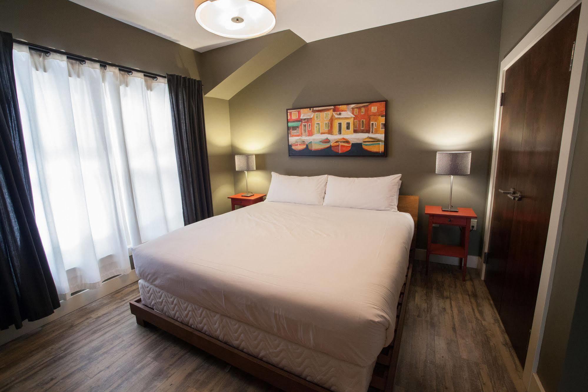 Fairholm Boutique Inns Σάρλοτ Τάουν Εξωτερικό φωτογραφία